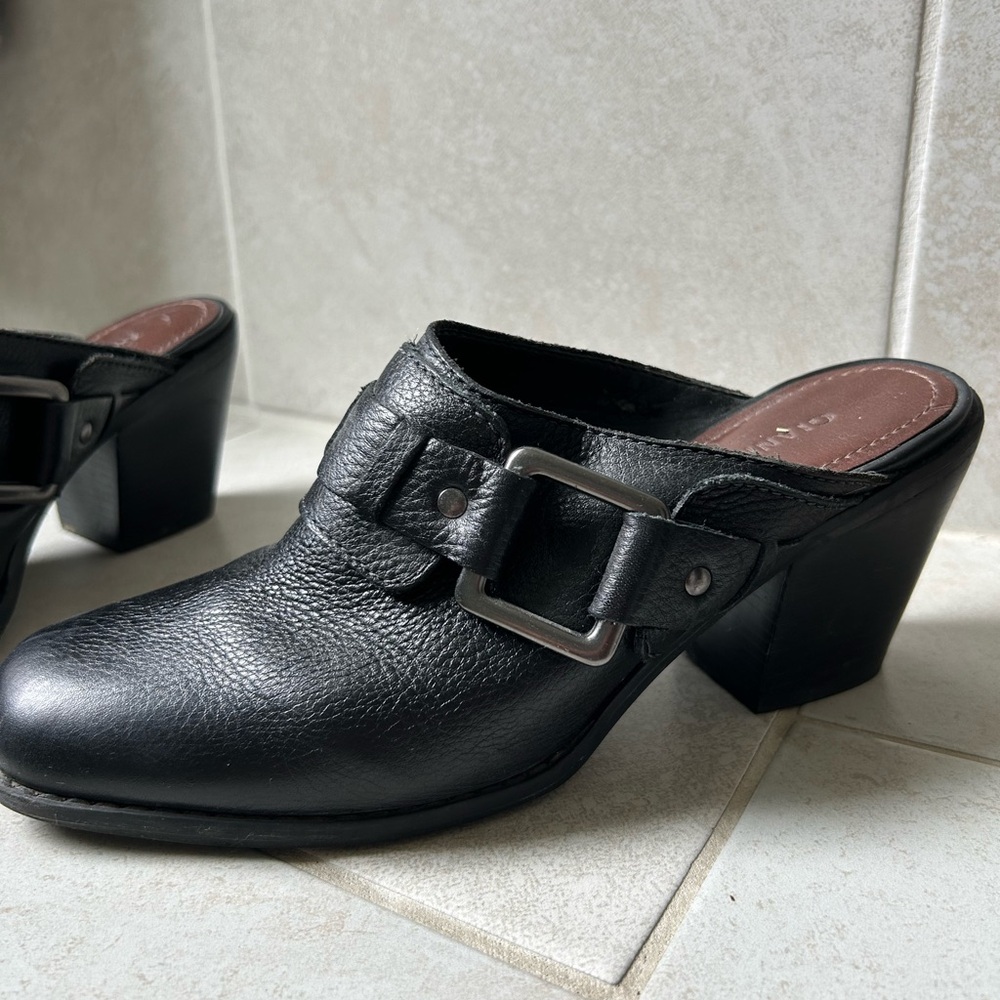 Gianni Bini Black Leather Mules with Buckle